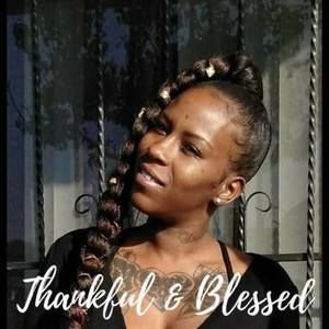 Meet your Posher, Mercedes